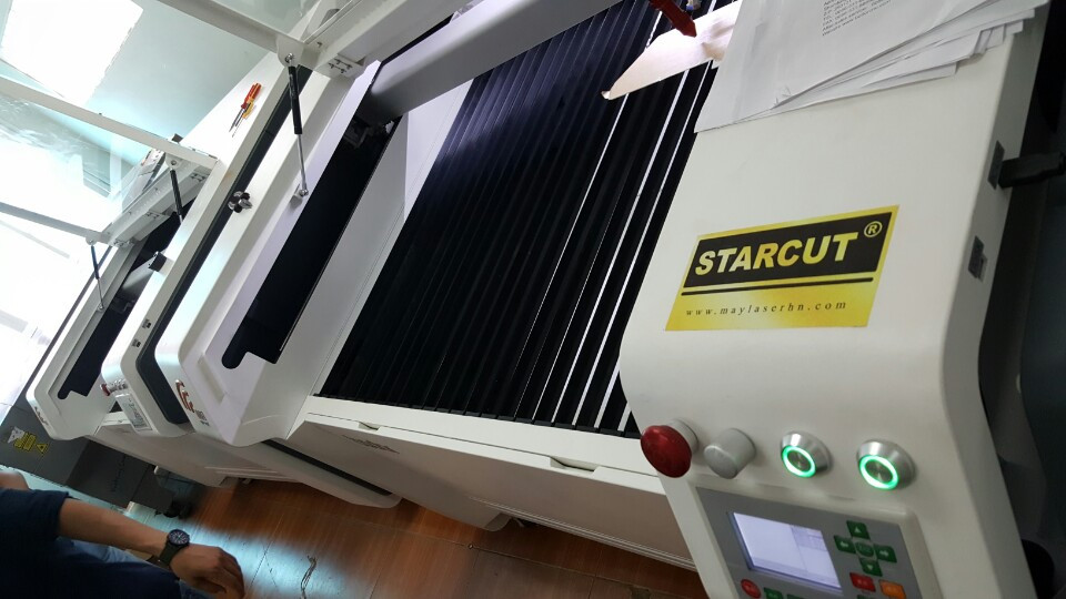 Lắp 2 máy Laser ST1390 tại Hà Nội